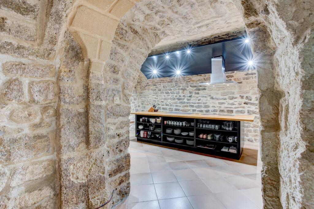 ויק-לה-גארדיול Stunning Medieval Getaway מראה חיצוני תמונה